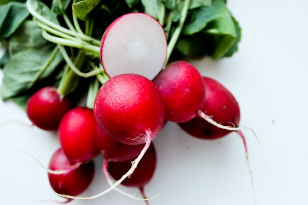organic radishes